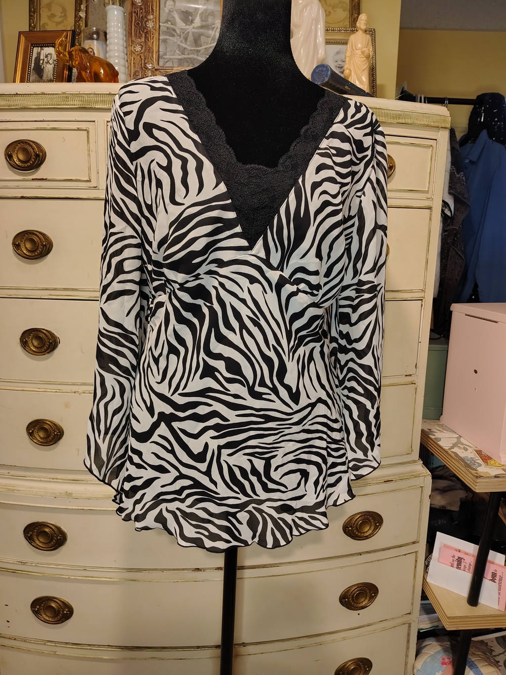 Vintage 80s Black & White Zebra Print V-Neck Blouse with Lace Trim